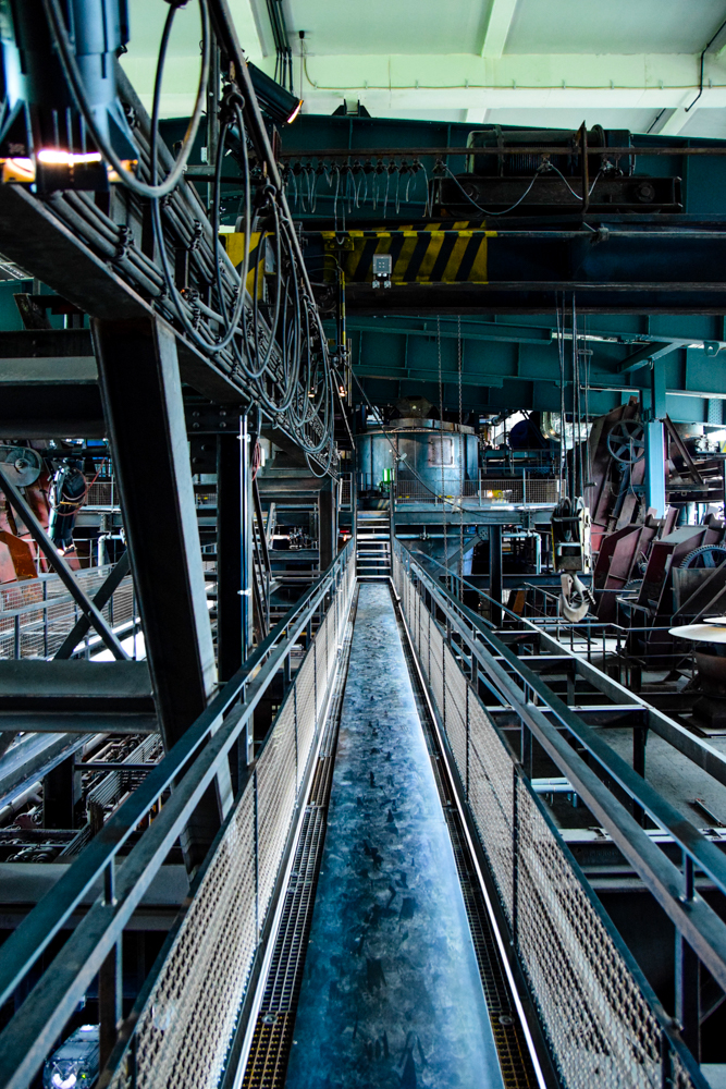 The lost arm in the coal factory